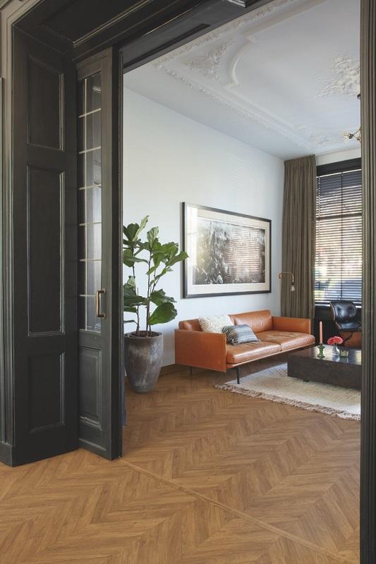 Laminat Chevron oak brown